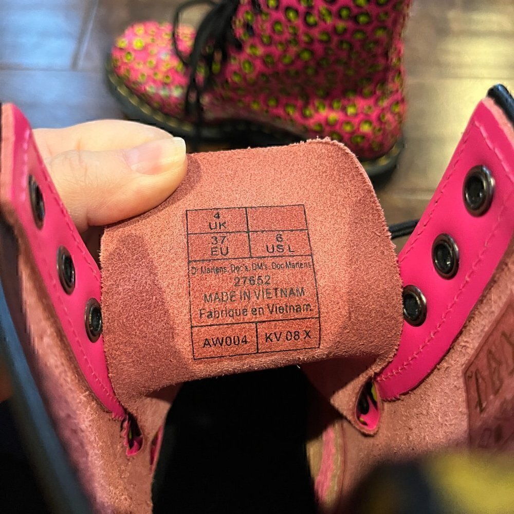 Dr Martens 1460 Leopard Smooth Leather Lace Up Boots Hot Pink NWT - Picture 7 of 8